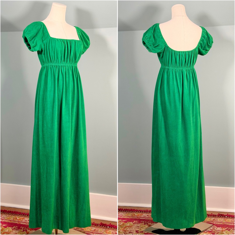 Vintage 1970s Green Velour Dress Velvet Renaissance Fall Milkmaid 70s Fits Most